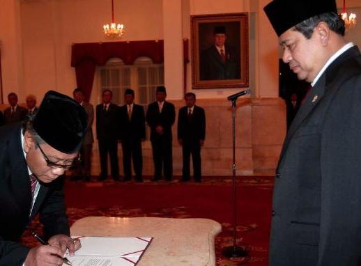 Menteri Parpol Lain Mesti Patuh, Kader Demokrat Boleh ....